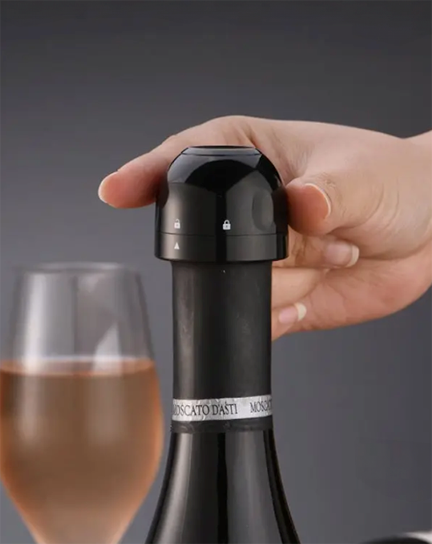 Vacuum Sealed Champagne and Wine Stopper - Freshness Preserving and Convenient Design