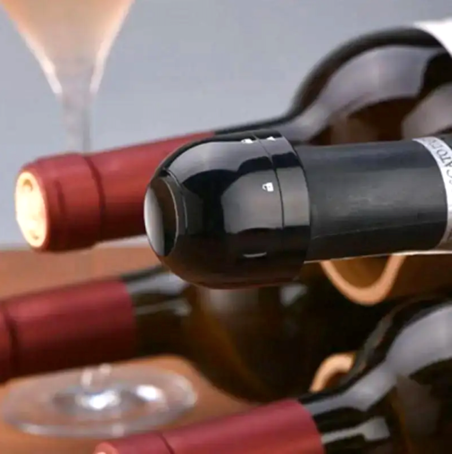 Vacuum Sealed Champagne and Wine Stopper - Freshness Preserving and Convenient Design