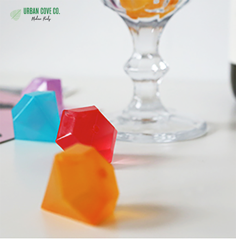 UrbanCove Co. - COLORED DIAMOND-SHAPED ICE CUBES, 15-PACK, Reusable, BPA-Free